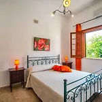 La Vela By Interhome * סקופלו